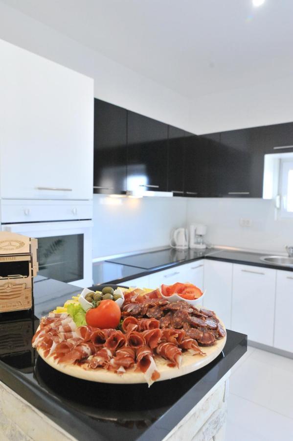Apartmant Shine Luxury Масленица Екстер'єр фото